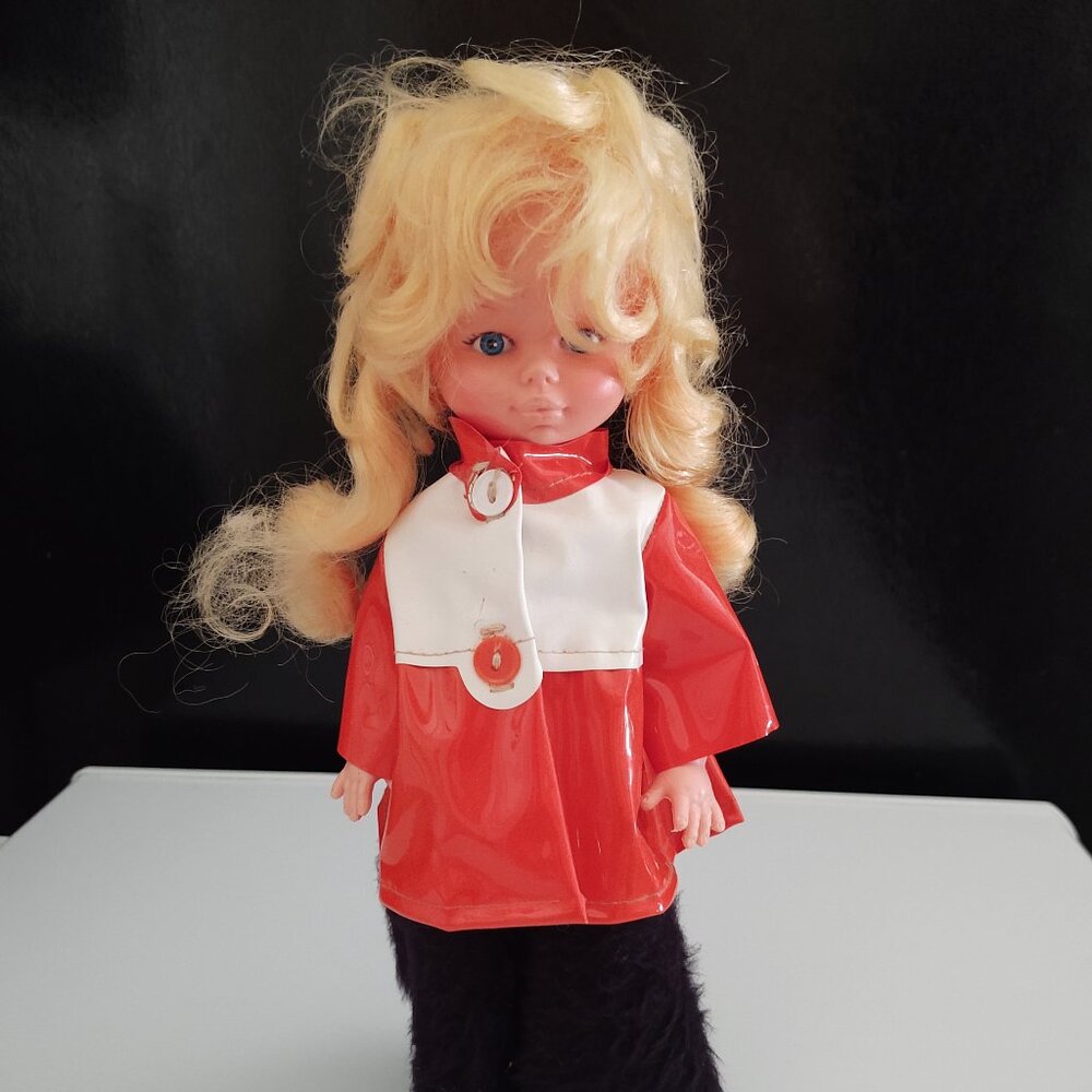 1960's PLAYMATES 12" PLASTIC DOLL RUBBER FACE HONG KONG BLUE EYED VINYL JACKET